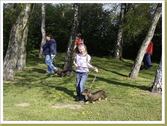 Lea mit Cora im Begleithundelehrgang!